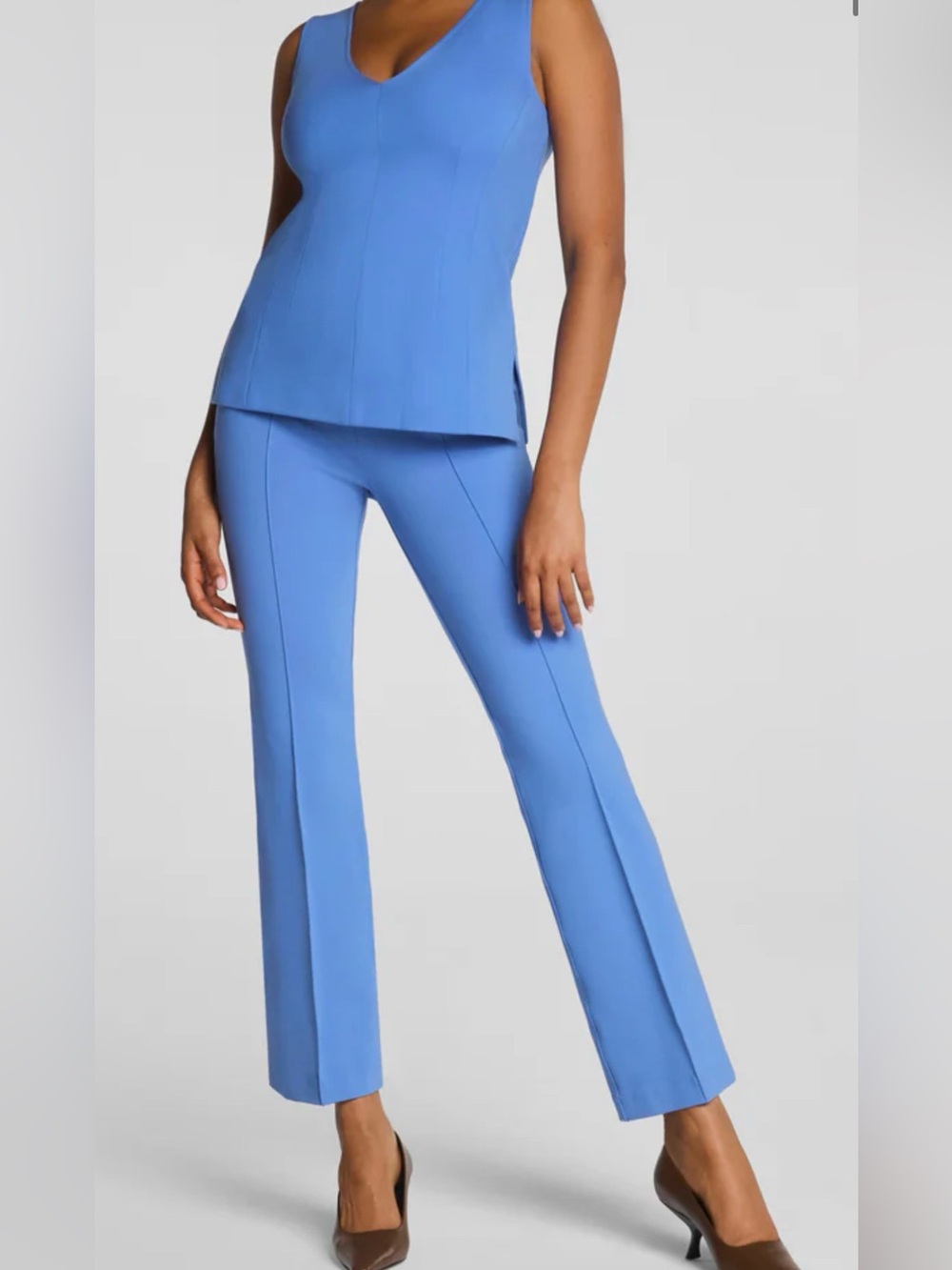 Never worn: Spanx Women’s Ponte Kick Flare Pant in Aster (Light Blue) Size: XS